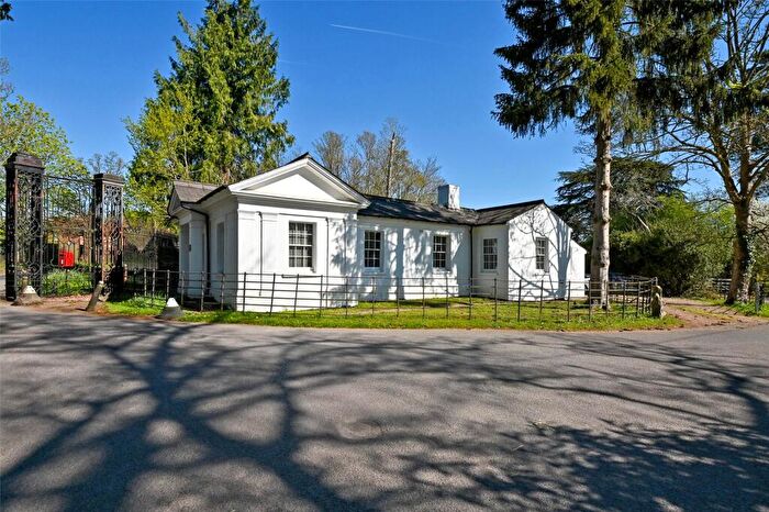 4 Bedroom Bungalow To Rent In Fawley, Henley-on-Thames, Buckinghamshire, RG9