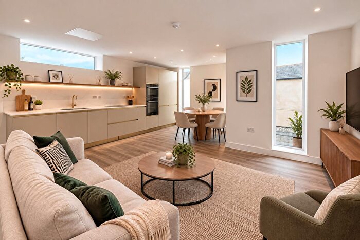 2 Bedroom Duplex For Sale In Windsor Gardens Windsor Road, Penarth, Cardiff, CF64
