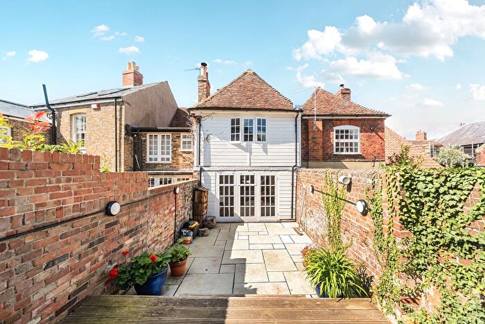 2 Bedroom Terraced House For Sale In Sandwich, CT13