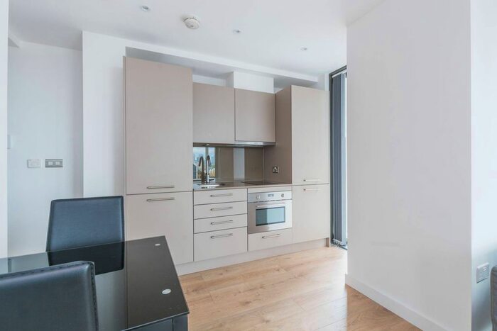 Studio For Sale In Great Eastern Road, Stratford, London, E15