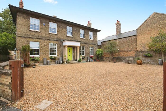 5 Bedroom Detached House For Sale In High Causeway, Cambridgeshire, PE7