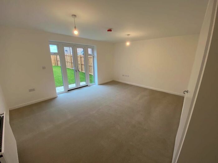 3 Bedroom Semi-Detached House To Rent In Carmelite Close, Yorkshire, DL6