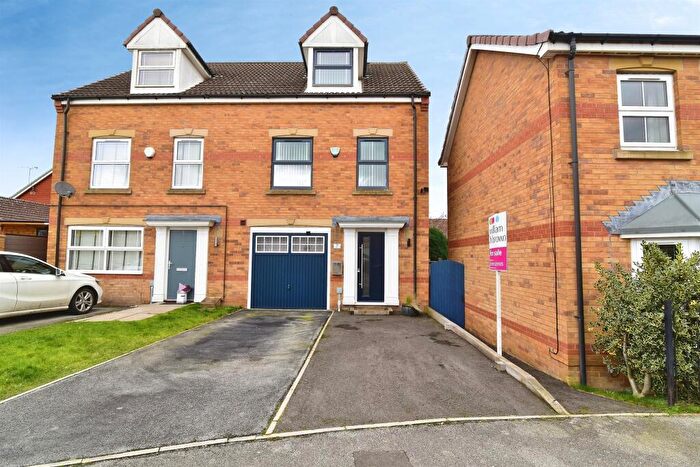 3 Bedroom Semi-Detached House For Sale In Brunswick Drive, Sunnyside, Rotherham, S66