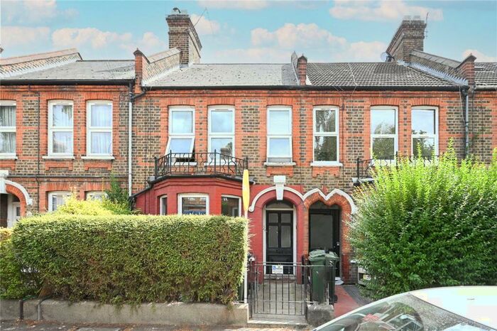 1 Bedroom Flat To Rent In Courtenay Road, Walthamstow, London, E17