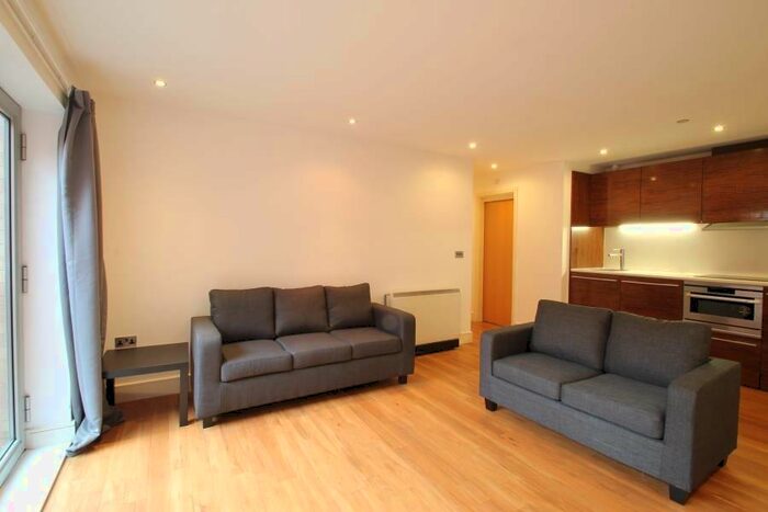 3 Bedroom Flat To Rent In Hanley House, Hanley Street, Nottingham, NG1