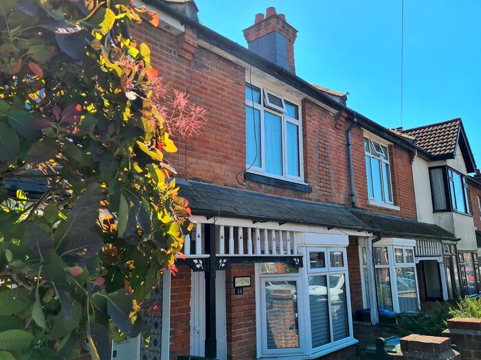 3 Bedroom Terraced House To Rent In Ampthill Road, Southampton, SO15