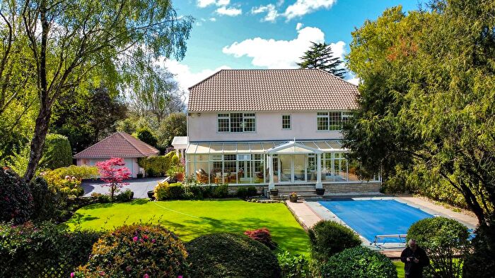 5 Bedroom Detached House For Sale In The Avenue, Poole, BH13