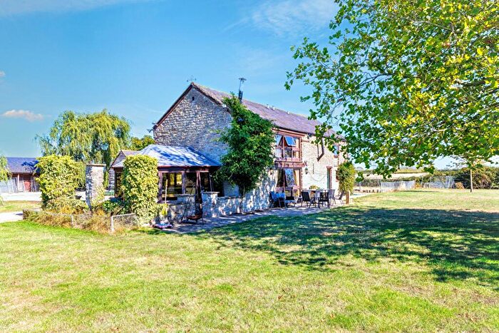 3 Bedroom Detached House For Sale In Treadwells Barn, Bicester, OX25