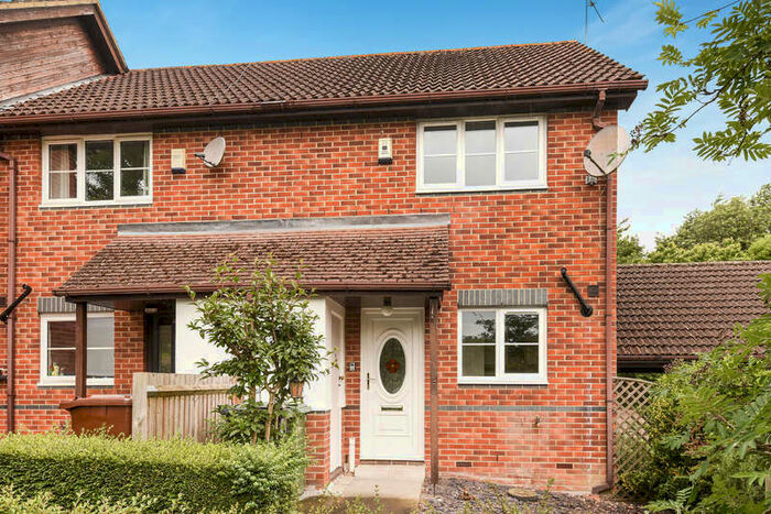 2 Bedroom Semi-Detached House To Rent In Fairfax Gate, Wheatley, OX33