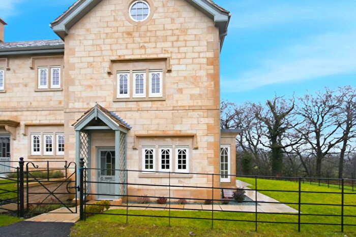 4 Bedroom Semi-Detached House To Rent In Ashover Road, S45