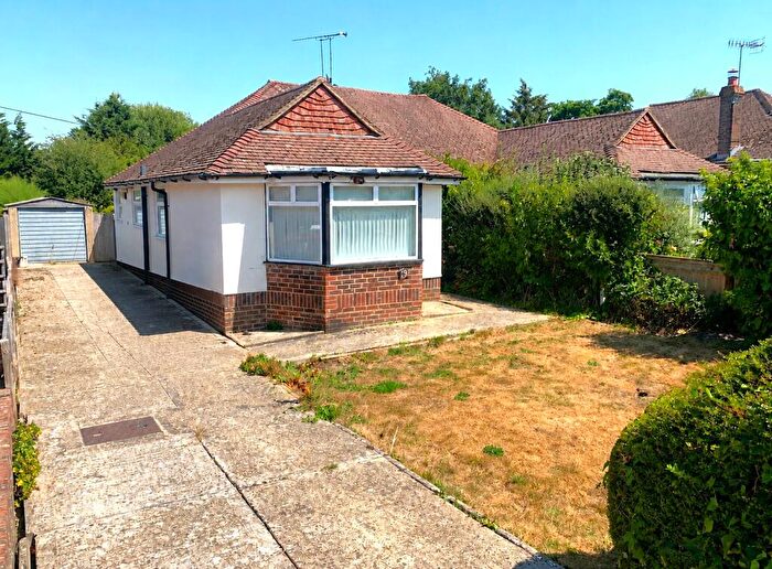 3 Bedroom Bungalow For Sale In Linden Avenue, East Grinstead, West Sussex, RH19