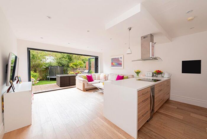 3 Bedroom Terraced House For Sale In Candle Mews East Molesey, KT8