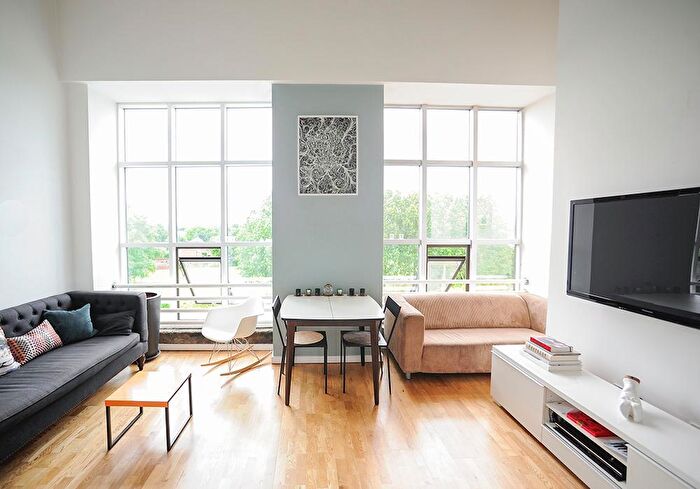 2 Bedroom Flat To Rent In Victoria Mill, Reddish, Manchester, SK5