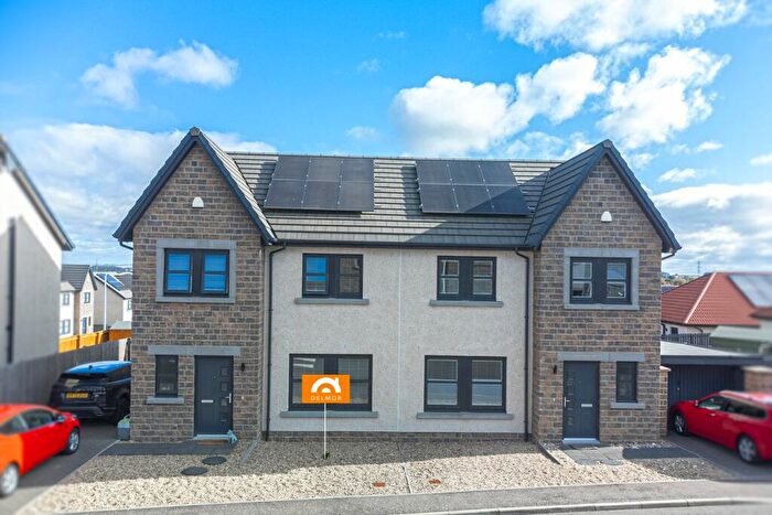 3 Bedroom Semi-Detached Villa For Sale In Jenny Gray Place, Lochgelly, KY5