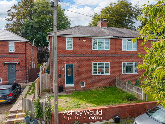 3 Bedroom Semi-Detached House For Sale In Colman Hill Avenue, Halesowen, B63