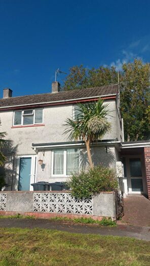 2 Bedroom Flat To Rent In Moor View, Bodmin, PL31