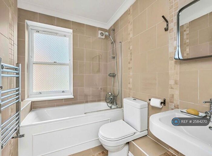 1 Bedroom Semi-Detached House To Rent In Grove Lane, London, SE5
