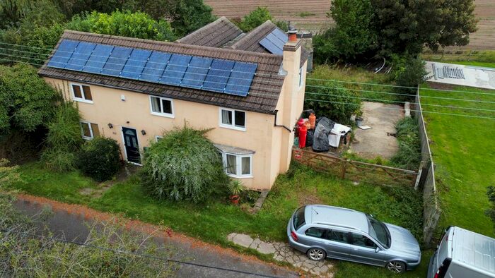 3 Bedroom Detached House For Sale In Reservoir Road, Surfleet, Spalding PE11