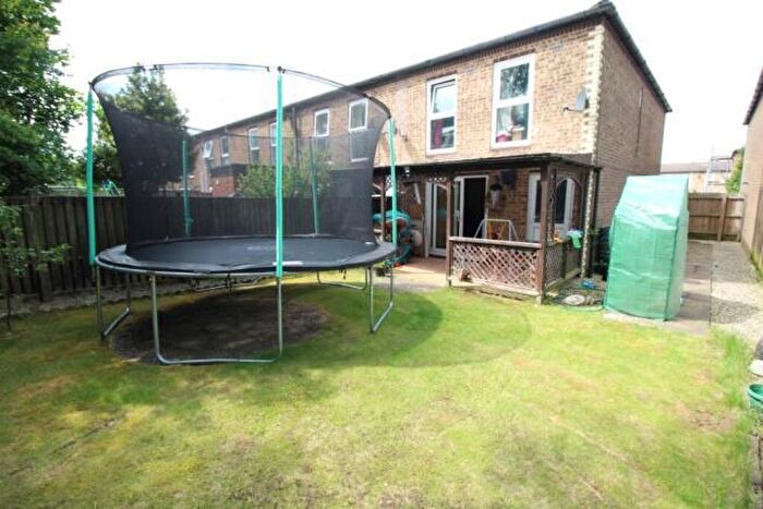 4 Bedroom House To Rent In Canterbury Way, Stevenage, SG1
