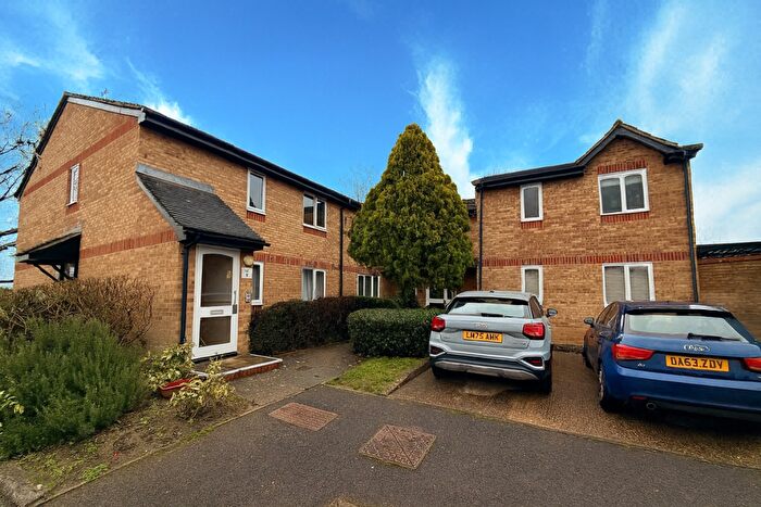 1 Bedroom Flat For Sale In Talisman Street, Hitchin, SG4