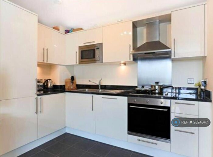 1 Bedroom Flat To Rent In Wharfside Point South, London, E14