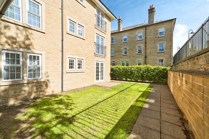1 Bedroom Flat For Sale In Jackson Walk, Menston, Ilkley, LS29