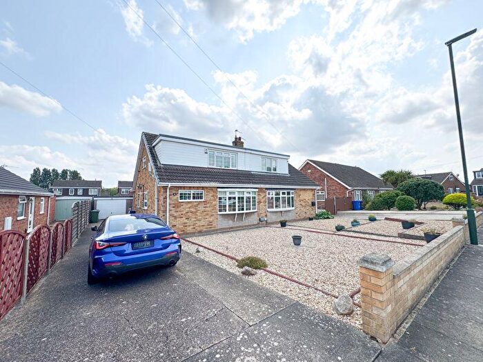 2 Bedroom Semi-Detached House For Sale In Dymoke Drive, Grimsby, DN37