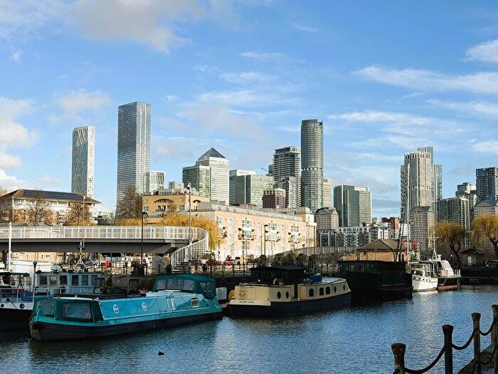 1 Bedroom Flat For Sale In Rainbow Quay Surrey Quays, SE16