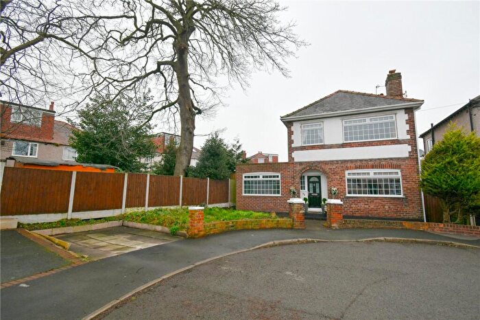 3 Bedroom Detached House For Sale In Lynton Drive, Bebington, Wirral, CH63