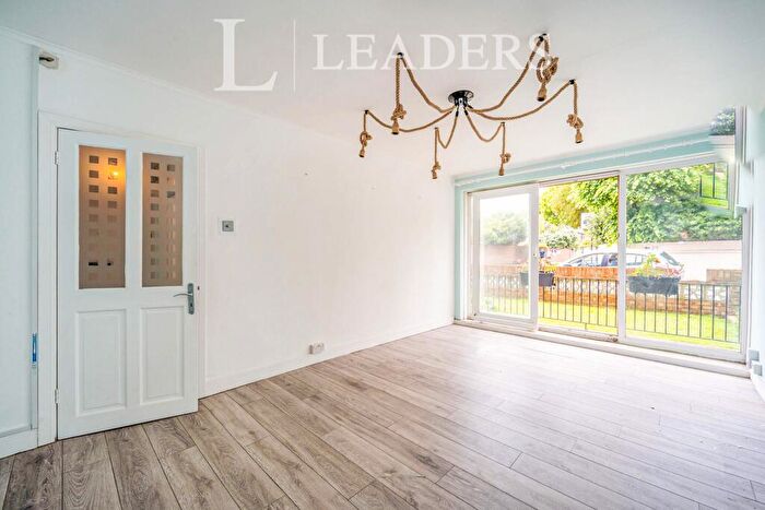 2 Bedroom Flat To Rent In Kent Road, Southsea, PO5