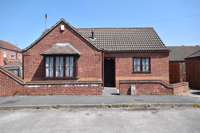 2 Bedroom Detached Bungalow For Sale In Boundary Court, Newark, NG24