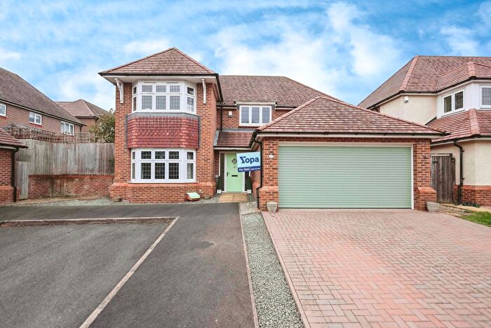 4 Bedroom Detached House For Sale In Ingram Avenue, Worcester, WR2
