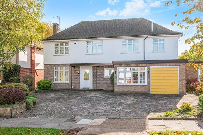 4 Bedroom Detached House For Sale In St. Johns Avenue, Epsom, KT17