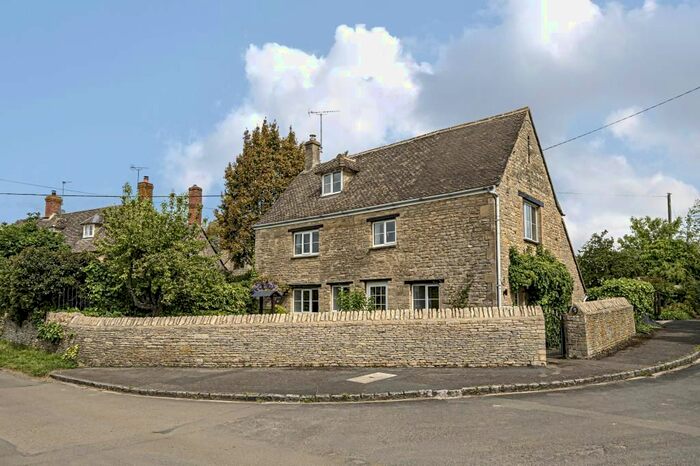 4 Bedroom Cottage To Rent In Bull Street, Aston, OX18