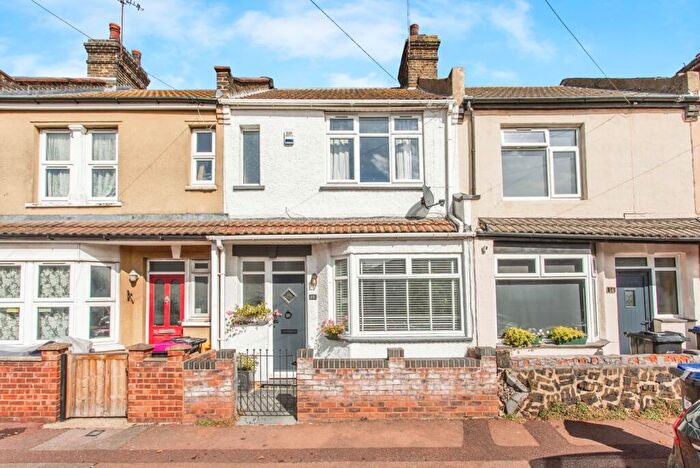 3 Bedroom Terraced House For Sale In Shoebury Avenue, Shoeburyness, Southend-on-Sea, Essex, SS3