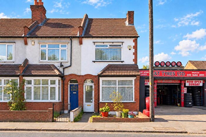 3 Bedroom Terraced House For Sale In Selsdon Road, South Croydon, CR2