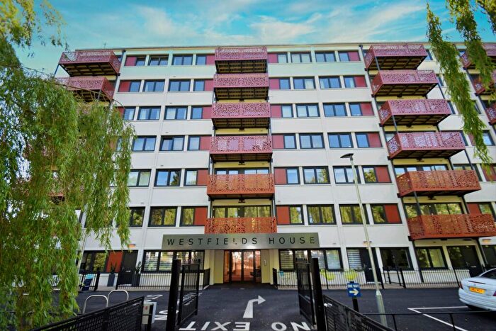 2 Bedroom Apartment To Rent In London Road, High Wycombe, Buckinghamshire, HP11