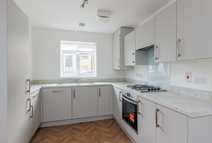 4 Bedroom Terraced House To Rent In Bucklers Ride, Crowthorne, RG45