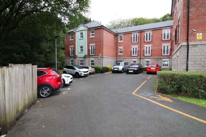 2 Bedroom Flat To Rent In Temple Road, Bolton, BL1