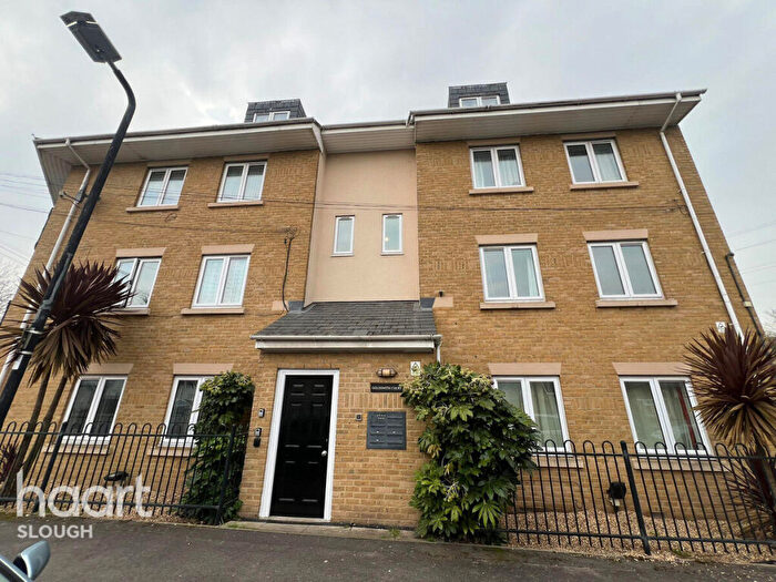 2 Bedroom Apartment To Rent In Elliman Avenue, Slough, SL2
