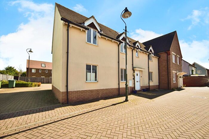 2 Bedroom Maisonette For Sale In Swallow Avenue, Iwade, Sittingbourne, Kent, ME9