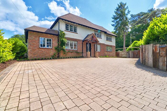5 Bedroom Detached House For Sale In Hurtmore Road, Hurtmore, GU7