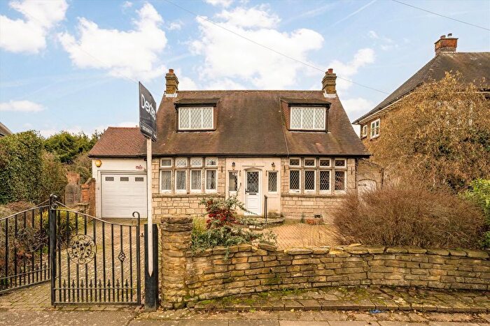 4 Bedroom Detached House For Sale In Ridgeway Road North, Isleworth, TW7