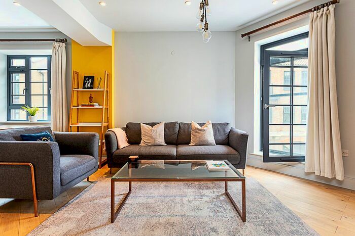 1 Bedroom Flat To Rent In The Market Building, Market Place, London, TW8