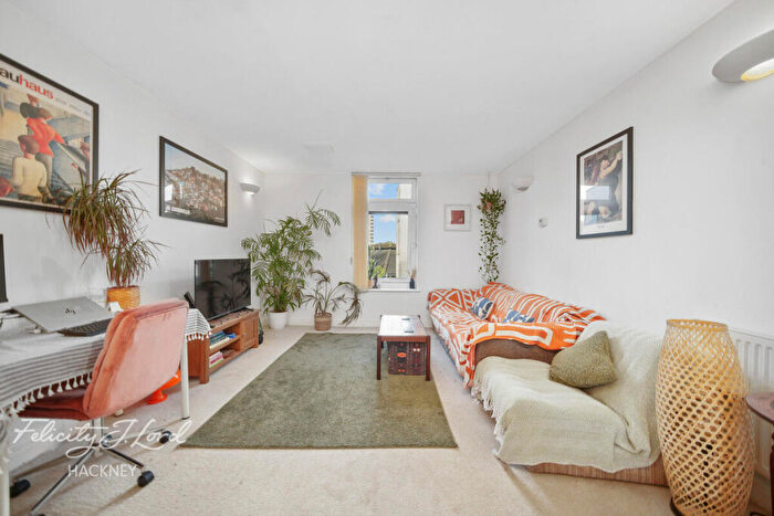 1 Bedroom Flat For Sale In Vanguard House, Richmond Road, London Fields, E8