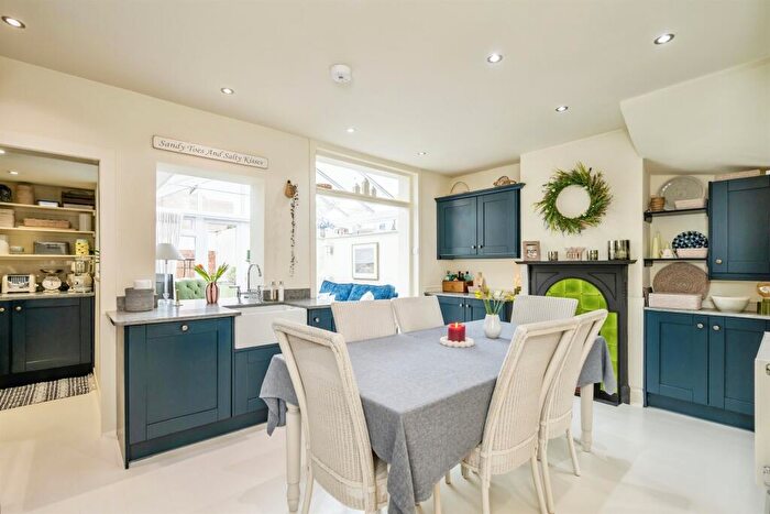 3 Bedroom Terraced House For Sale In Canning Road, Bognor Regis, PO22