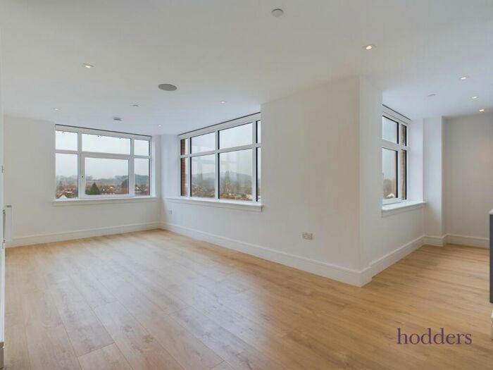 2 Bedroom Apartment To Rent In Surrey, KT16