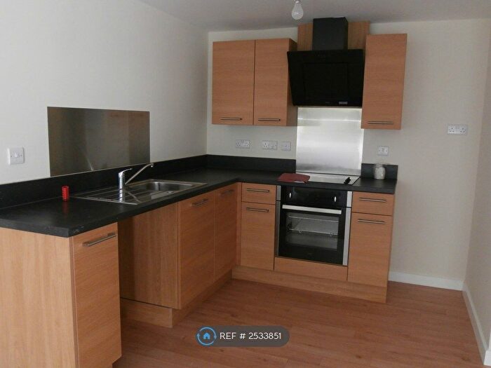 2 Bedroom Flat To Rent In Kingsteignton Road, Newton Abbot, TQ12