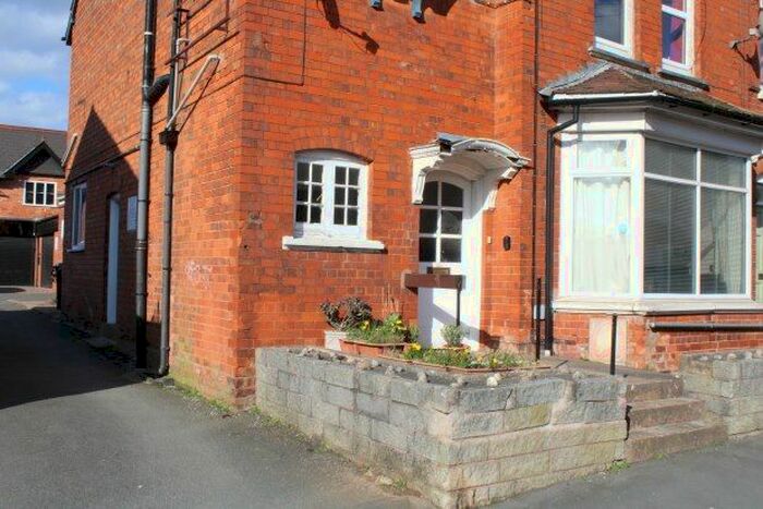 3 Bedroom Flat To Rent In Drayton Road, Birmingham, B14