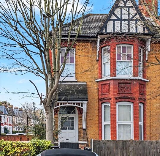 Studio To Rent In Ferme Park Road, London, N8